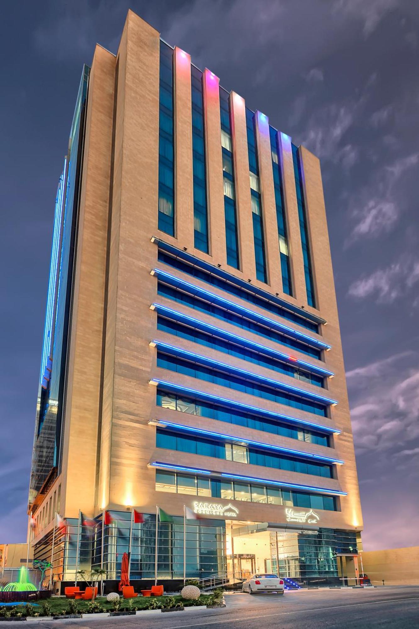 Saraya Corniche Hotel Doha Bagian luar foto